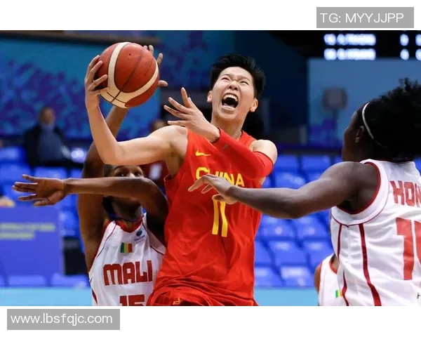 上海篮球队在世界杯预选赛中以59分稳居积分榜首位展现强劲实力